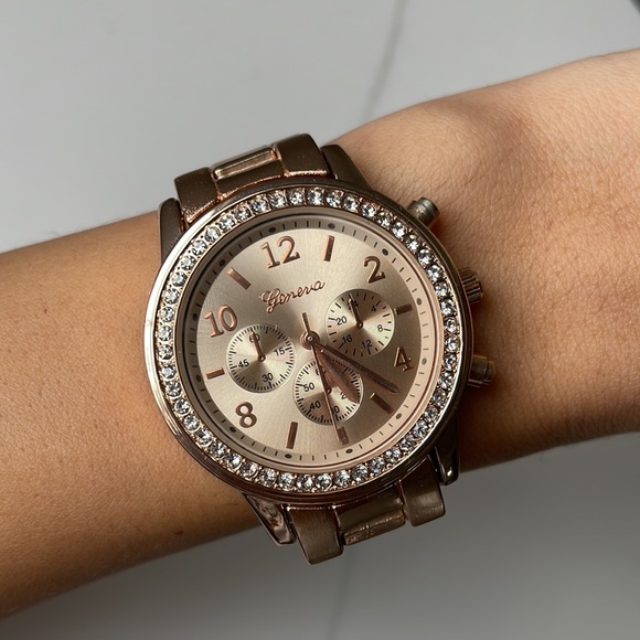 Geneva Rose Gold Watch - Picture 6 of 6